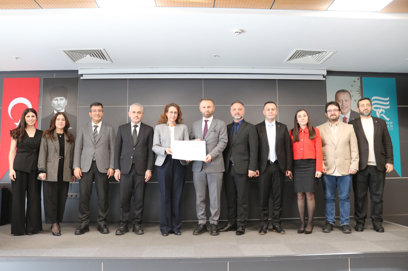 Recep Tayyip Erdoğan Ü DHF 6 yıl süre ile Akredite edilmiştir.